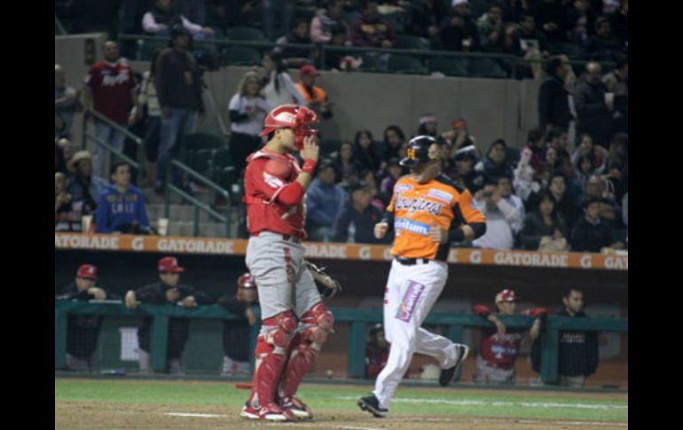 Naranjeros tiene una marca de 20-12 y son los mejores de la liga. ESPECIAL /