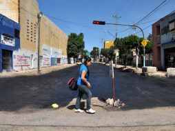 La edad promedio del asfalto es de siete a 10 años, por lo que algunos de los tramos, sí están ''rebasando su vida útil'', reconocen. ESPECIAL /