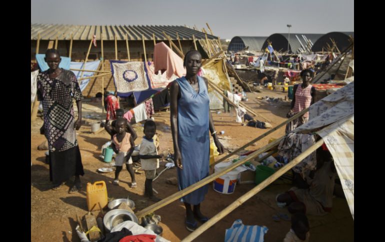 La situación ha dejado en las dos últimas semanas mil muertos, 180 mil desplazados y 75 mil personas refugiadas. AP /