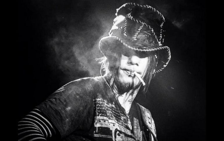 El integrante de la banda de rock, DJ Ashba. Imagen tomada de Facebook.  /