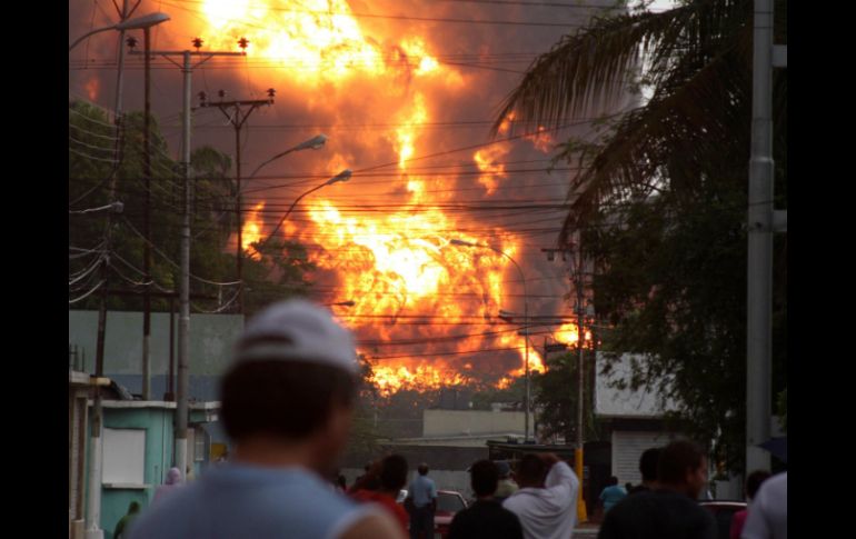 El atentado genera un gran incendio en la zona y produce pánico entre los pobladores de Convención. ARCHIVO /