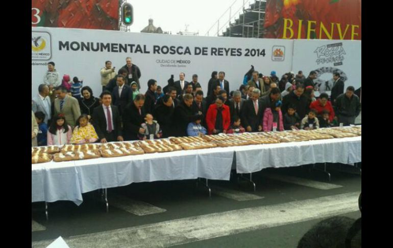 La tradicional partida de Roca de Reyes será repartida de manera gratuita entre los capitalinos. Foto: @A_Ahued. ESPECIAL /