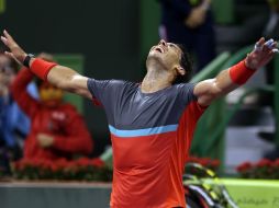 El tenista español Rafael Nadal, número uno del mundo, logra su primer título de la temporada. AP /