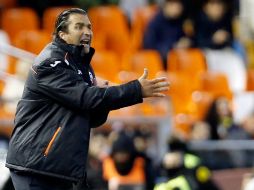 Juan Antonio Pizzi le dio nuevos bríos al Valencia. EFE /