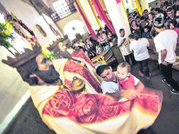 Cajititlán. Durante el fin de semana miles de fieles se dieron cita para venerar a los Reyes Magos.  /