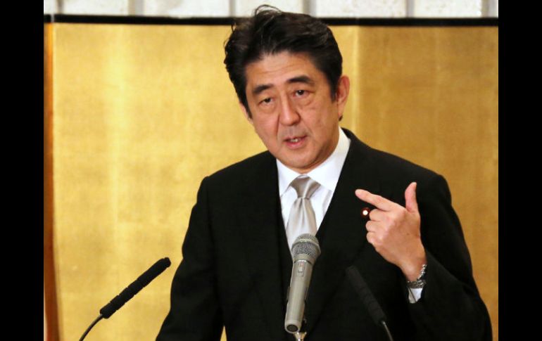 El primer ministro de Japón durante una conferencia de prensa el día de hoy en Ise. ARCHIVO /