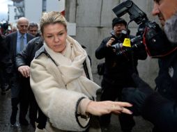 La esposa de Michael Schumacher, Corinne, a su llegada al Grenoble University Hospital Centre dónde se encuetra su marido. AFP /