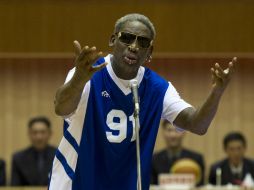 Rodman le cantó ''feliz cumpleaños'' al líder norcoreano Kim Jong Un antes de encabezar a un equipo de ex astros de la NBA. AP /