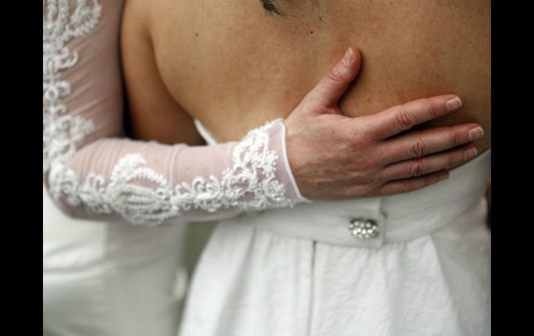 Casi 1000 parejas gays y lesbianas contrajeron nupcias en Utah, estadol número 18 en permitir matrimonios del mismo sexo en EU. ARCHIVO /