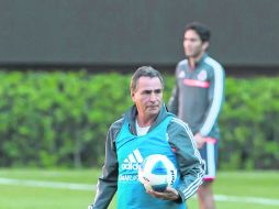 José Luis Real afirmó que los jugadores rojiblancos saben que no deben reclamar al juez. MEXSPORT /