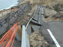 La madrugada del pasado 28 de diciembre, un tramo de 30 metros de la autopista Ensenada-Tijuana colapsó. NTX /