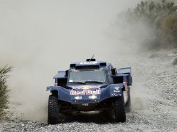 Carlos Sainz lidera el Rally Dakar. AP /