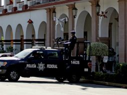 El municipio se encuentra resguardado desde la tarde de hoy por elementos del Ejército y de la Policía Federal. AFP /