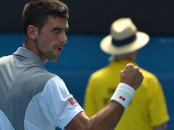 Novak Djokovic celebra después de su victoria contra el argentino Leonardo Mayer AFP /