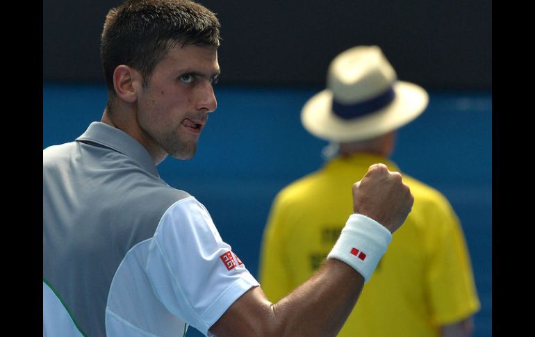 Novak Djokovic celebra después de su victoria contra el argentino Leonardo Mayer AFP /