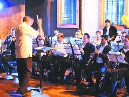 VELADA. El concierto callejero de la Banda Sinfónica de Zapopan fue organizado por el Instituto de Cultura Municipal.  /