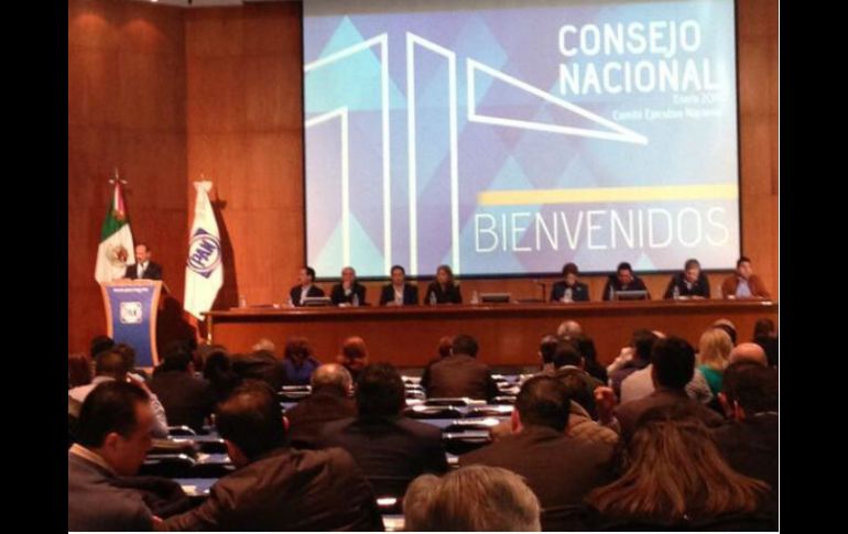 El presidente del PAN, Gustavo Madero, dando el mensaje de bienvenida al Consejo Nacional. ESPECIAL /