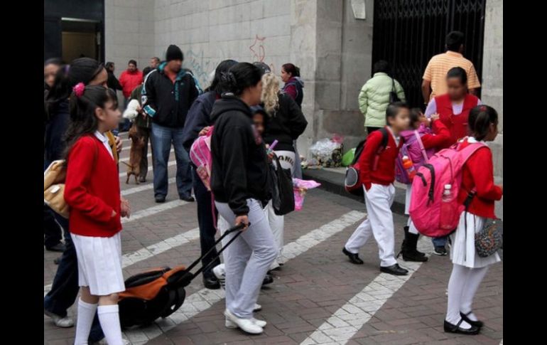 Reabren 50 planteles en Apatzingán y Parácuaro para estudiantes de nivel medio superior y secundarias. ARCHIVO /