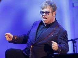 'Elton John es una persona pública y un músico. Millones de rusos lo aman sinceramente a pesar de su orientación', declara Putin. ARCHIVO /