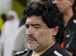 Maradona fue vendido al Nápoli en 1984 y se convirtió en el máximo ídolo de ese club. ARCHIVO /