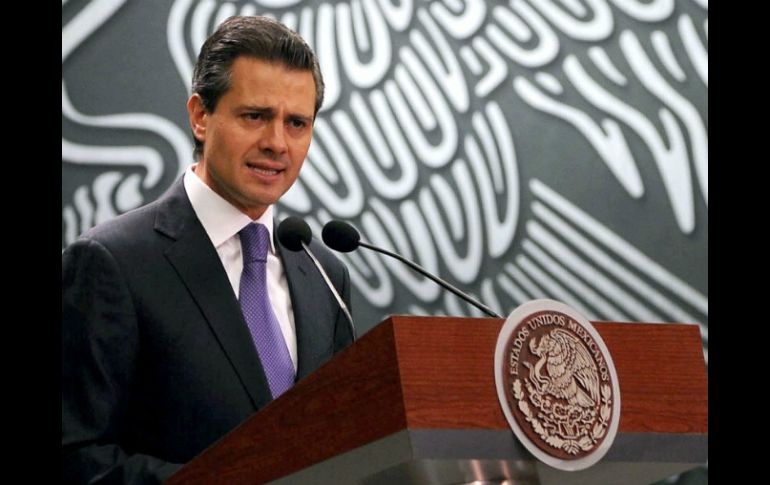 Enrique Peña Nieto impartirá una conferencia magistral en Davos este jueves 23 de enero. ARCHIVO /