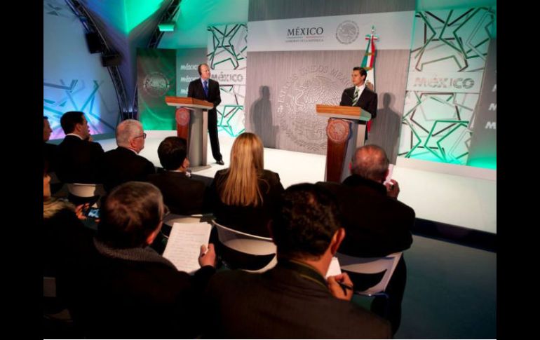 Anuncio de Inversión por el Presidente de México y el representante de Cisco en Davos Platz, Switzerland. Foto: Facebook. ESPECIAL /