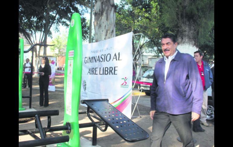 Parque Los Pinitos. El alcalde Ramiro Hernández encabezó la apertura oficial del gimnasio al aire libre.  /