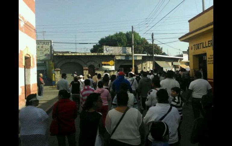 Este sábado, habitantes del municipio realizaron una marcha, vestidos de blanco, para exigir más seguridad en sus colonias.@josharan. ESPECIAL /