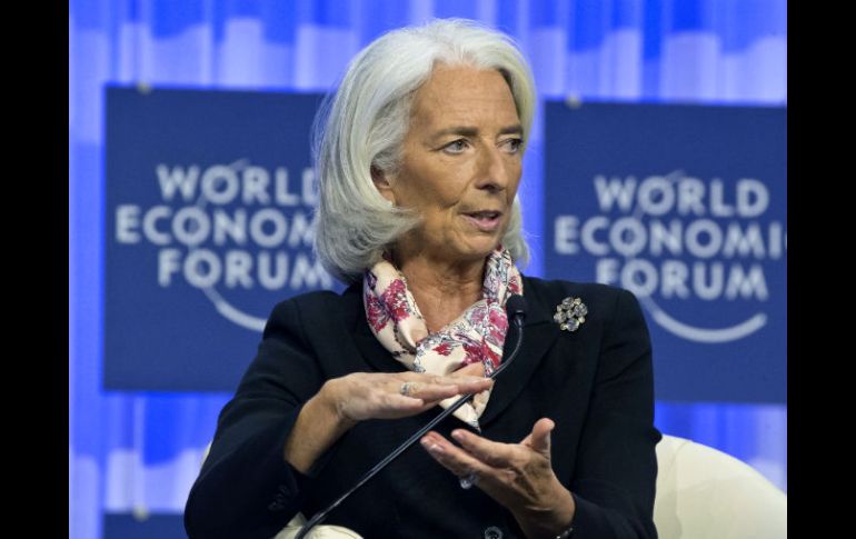 La directora del FMI, Christine Lagarde comentó que podrían darse el gusto de ser 'prudentemente optimistas' en torno al 2014. AP /