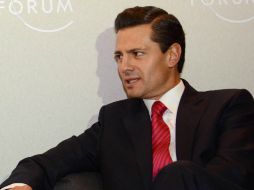 Peña Nieto expuso en Davos que las reformas en México buscan corregir las fallas que limitan el crecimiento del país. ARCHIVO /