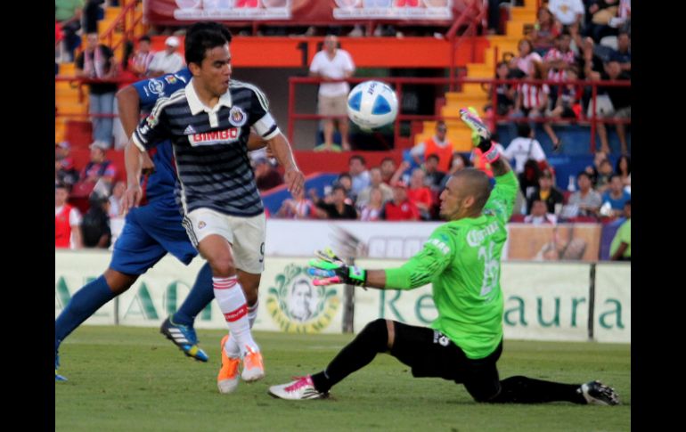 Imagen de acción del partido Chivas-Atlante. NTX /