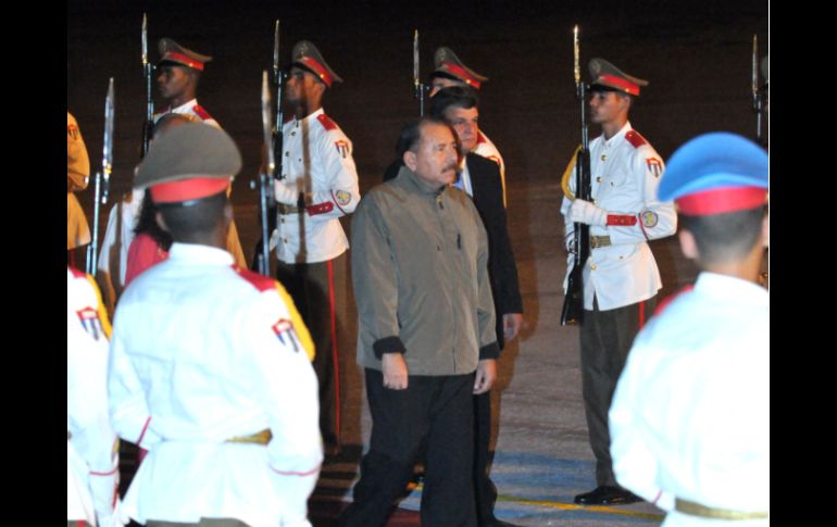 El nicaragüense Daniel Ortega, se suma al acto que conmemora el 161 aniversario del nacimiento del prócer cubano. EFE /