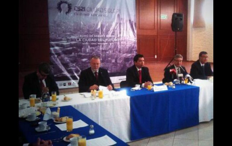 El Colegio de Ingenieros de Jalisco convoca a un Foro de Debate sobre la Ciudad del Futuro.  /