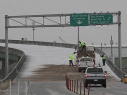 En Washington, el tráfico se ha visto entorpecido por el hielo en las calles. AP /