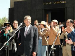 Cuauhtémoc Cárdenas recibe de cinco mil firmas para apoyar la propuesta de la consulta popular respecto a la reforma energética. SUN /