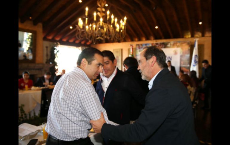 El senador Ernesto Cordero y el líder nacional del PAN, Gustavo Madero durante la Reunión Plenaria. SUN /