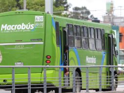 Autoridades señalan que un midibús de una ruta alimentadora del Macrobús fue el causante. ARCHIVO /