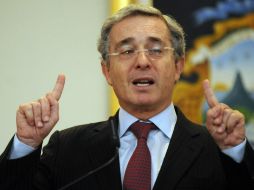 Álvaro Uribe  acusa al gobierno de desorientar a los colombianos haciéndoles creer que todo va bien con el proceso de paz. ARCHIVO /