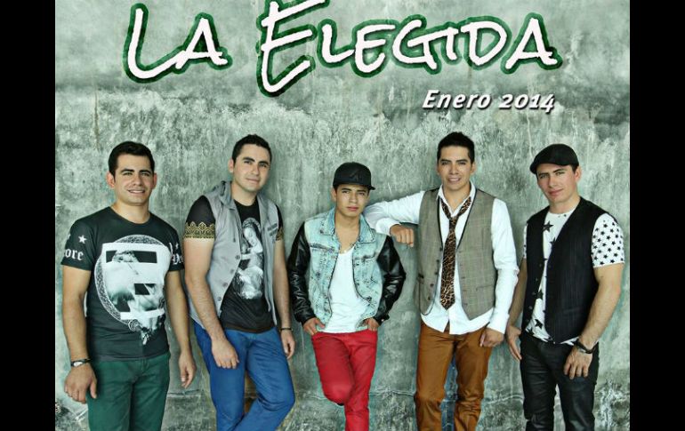 El grupo define su estilo parte de ritmos latinos como merengue, cumbia, salsa y la otra parte de balada grupera pop. ESPECIAL /