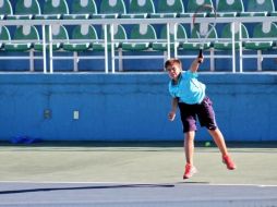 Tenistas se preparan para definir a la selección jalisciense que participará en la Olimpiada Nacional 2014. ESPECIAL /