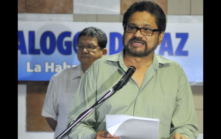 El jefe de la delegación de las FARC, Iván Márquez, exige que el gobierno no deje dudas acerca del origen del espionaje. EFE /