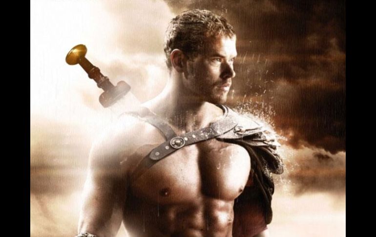 La película es protagonizada por Kellan Lutz, quien da vida al valiente 'Hércules'. ESPECIAL /