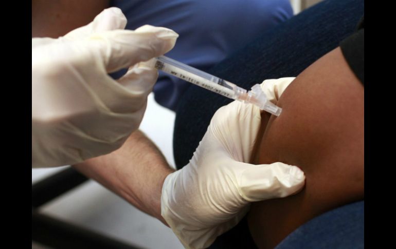 Afirman que para el tratamiento de influenza se dispone de una amplia reserva de casi 1.3 millones de vacunas. ARCHIVO /
