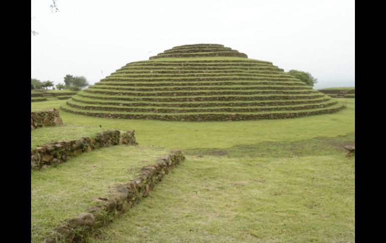 Los Guachimontones es el lugar donde los visitantes acuden a recargarse de energía para todo el año, de acuerdo al ritual prehispánico. ARCHIVO /