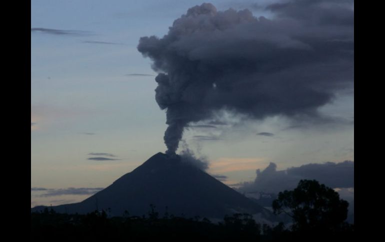 Se prevé que el volcán reduzca su actividad en los próximos días. ARCHIVO /