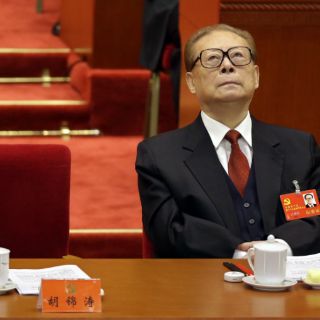 Dan orden de detención a ex presidente chino Jiang Zemin