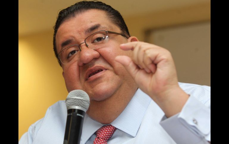 El secretario de Educación Jalisco, Francisco Ayón, hace la advertencia. ARCHIVO /