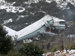 En la aeronave viajaban 9 pasajeros y cuatro tripulantes, de los que se han recuperado 74 cuerpos y un sobreviviente. EFE /