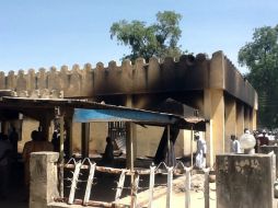 Sobrevivientes estiman que un 70 por ciento del pueblo fue destruido tras los ataques. AFP /