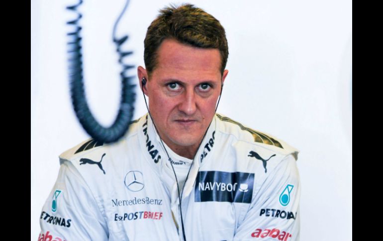 Michael Schumacher se recupera de forma continua y controlada. ARCHIVO /